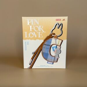 POP MART Labubu - Pin for Love - Letter I